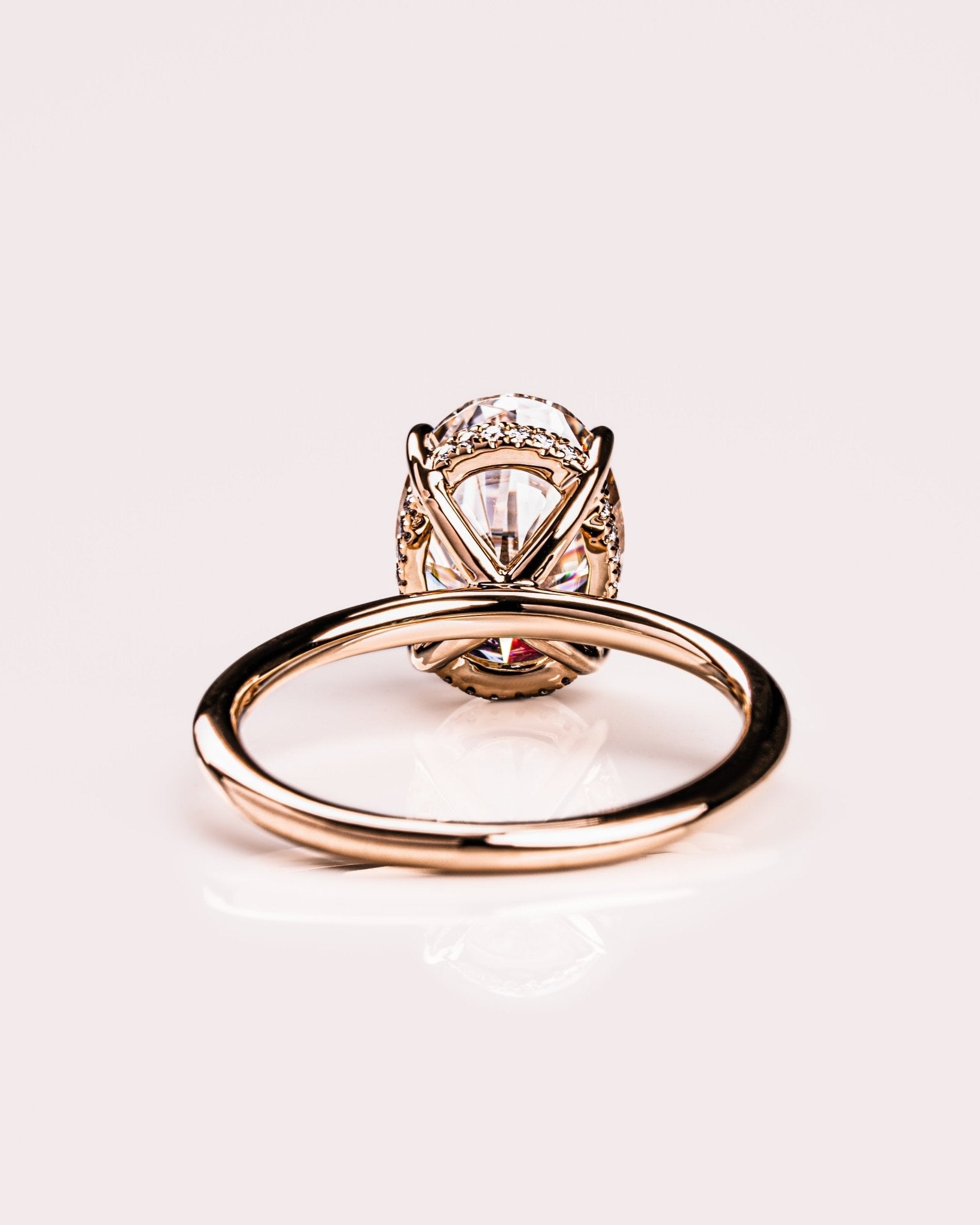 Lumea Prestige™ Ring • Oval Cut · Signature Solitaire