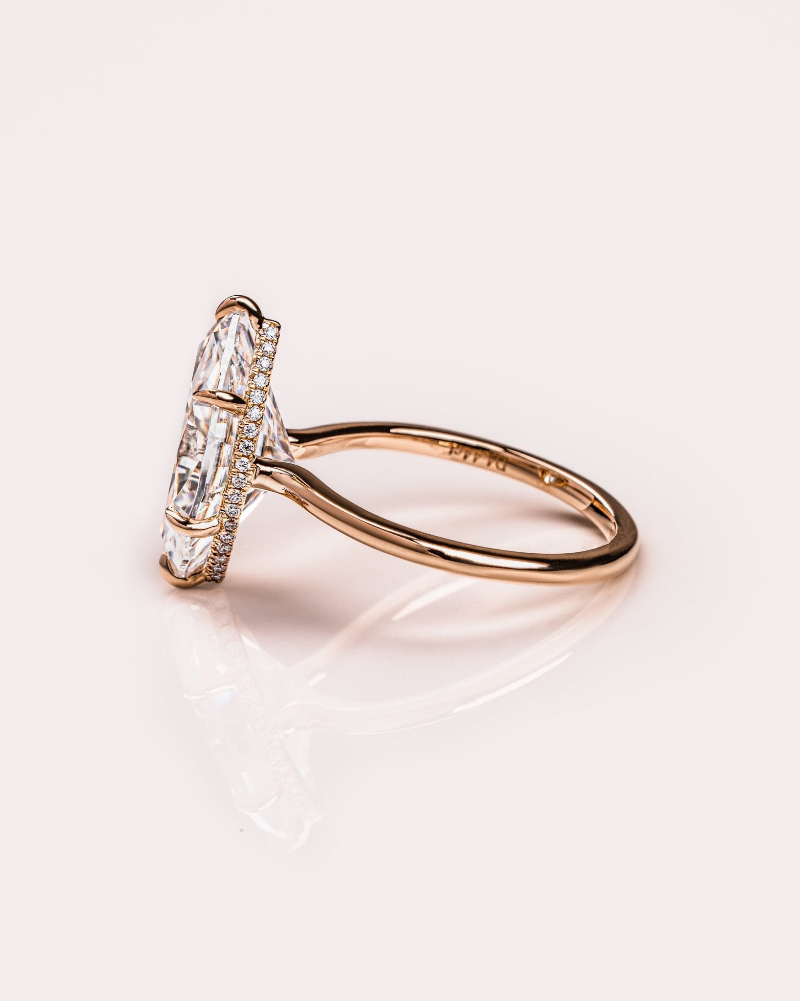 Lumea Aurore™ Ring • Marquise Cut · Plain Gold Band
